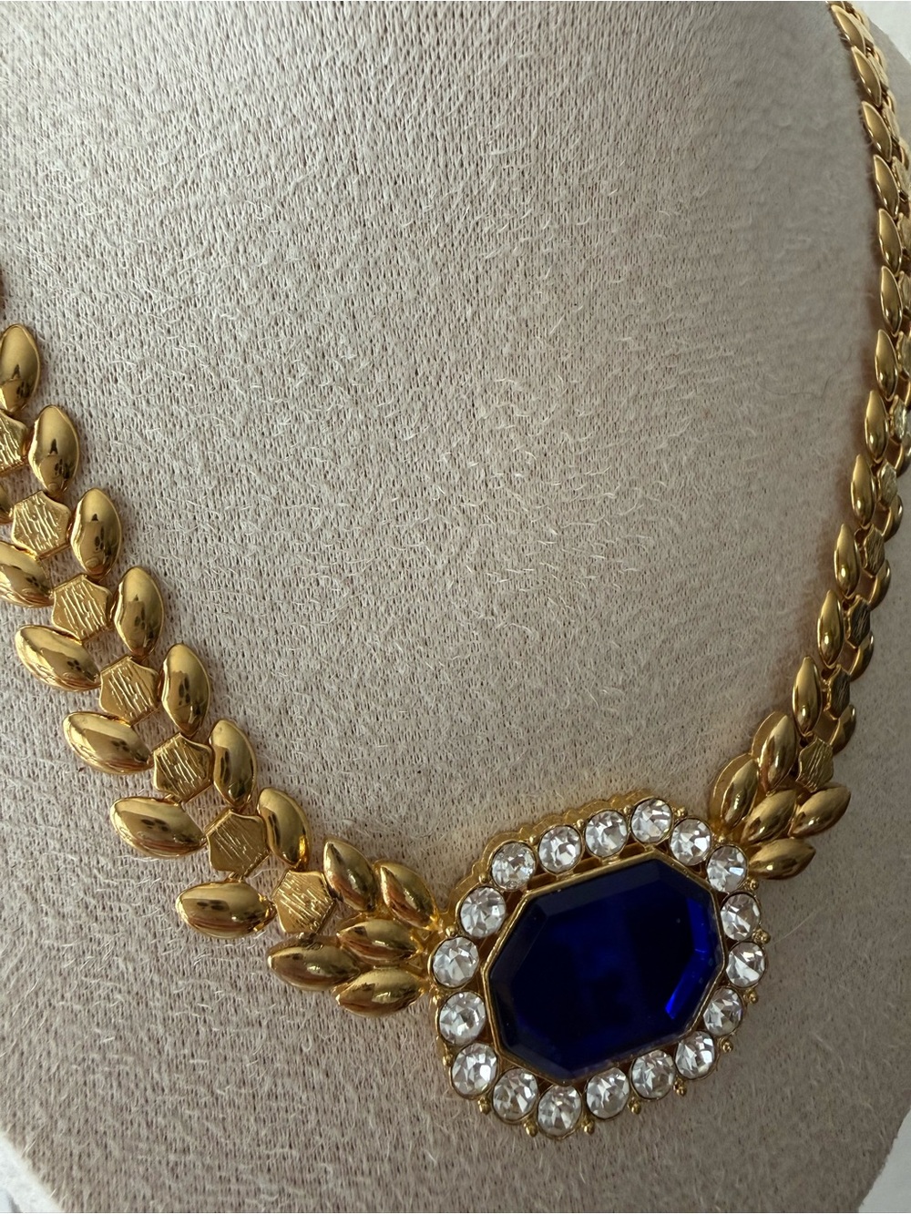 Vintage Gold Chain Necklace with Royal Blue Crystal Center - Picture 2 of 3